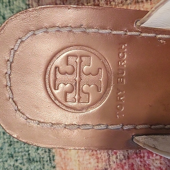 BEAUTIFUL!!! Tory Burch white leather sandals 7.5 - Picture 3 of 6